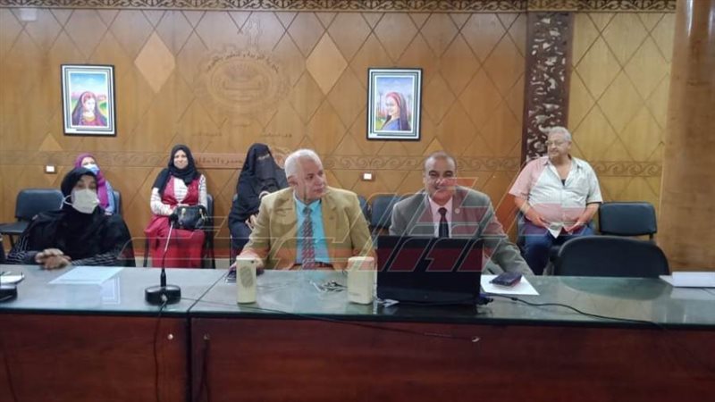 عبر الفيديو كونفرانس