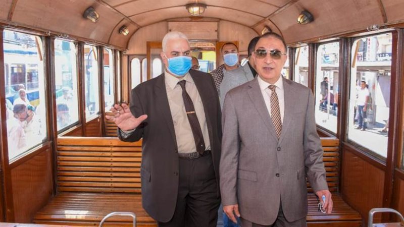 الشريف يفتتح