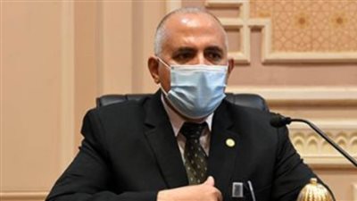 وزير الري: الرئيس السيسي وجه بحل مشاكل الصرف الزراعى بواحة سيوة