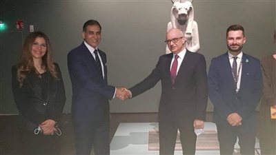 سفير مصر لدى هلسنكي يشارك في افتتاح معرض الآثار الفرعونية بفنلندا
