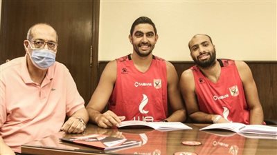 الأهلي يضم ثنائي السلة عمرو الجندي وعمر طارق لمدة 3 مواسم