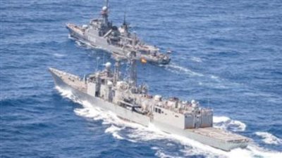 القوات البحرية المصرية والأسبانية تنفذان تدريبا بحريا عابرا 