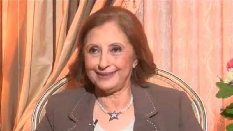 الدكتورة منى الحديدي