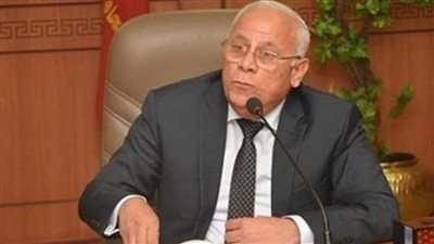 محافظ بورسعيد يتابع الموقف التنفيذي للمشروعات الجارية