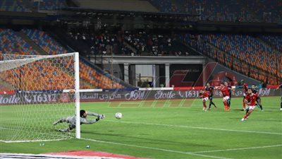 بالصور ضربة الجزاء الضائعة للأهلي من شِباك بيراميدز