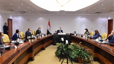 رئيس الوزراء يتابع تنفيذ تكليفات الرئيس بتوفير 250 ألف وحدة إسكان اجتماعي ومشروع 