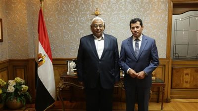 وزير الشباب والرياضة يستقبل رئيس نادي أسوان