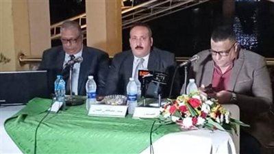 خبراء يثنون على دور الجيش الأبيض فى مواجهة أزمة الكورونا 