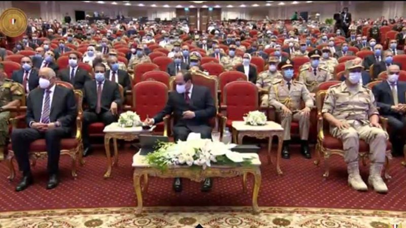 الرئيس السيسي يحضر