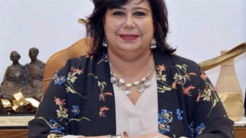 الدكتورة ايناس عبد