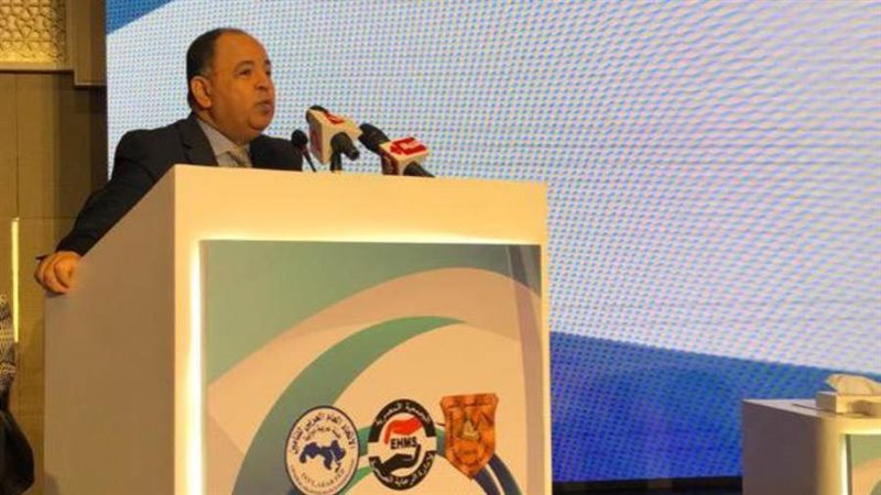 وزير المالية خلال