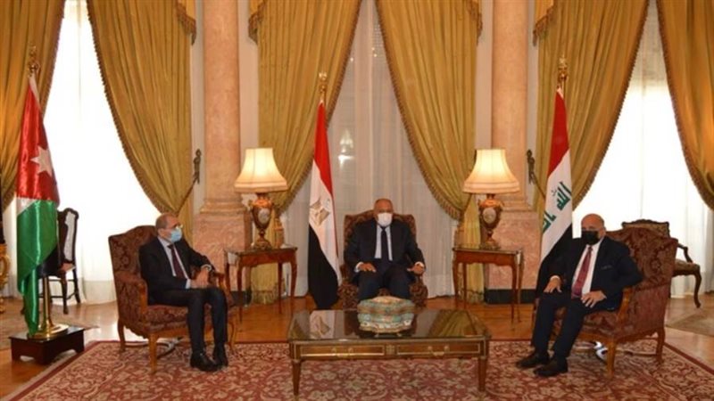 وزير الخارجية يستقبل