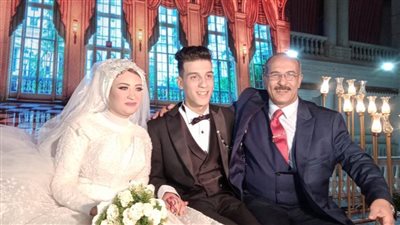 تهنئة بعقد قران نجل نقيب العلوم الصحية