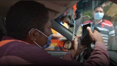 مزايا الملصق الإلكتروني بعد مد مهلة تركيبه.. تعرّف عليها