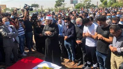 تشييع جثمان الفنان محمود ياسين من مسجد الشرطة بالشيخ زايد
