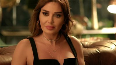 سيرين عبد النور تواجه أسئلة قعدة رجالة بالغناء   