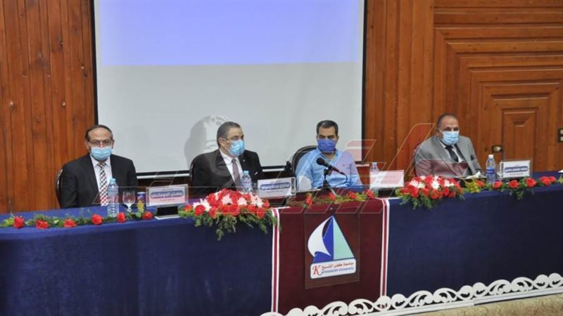 أثناء المؤتمر