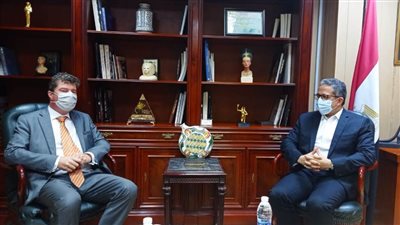 العناني يستقبل سفير بلجيكا