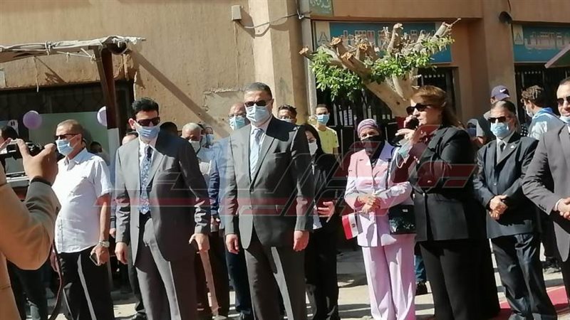 رئيس جامعة بنها بكلية