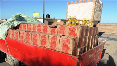 ضبط سيارة نقل محملة بـ100 ألف علبة سجائر مهربة