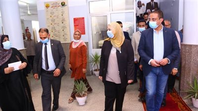 وزيرة التضامن ومحافظ الفيوم يفتتحان مركزا جديدا لعلاج مرضى الإدمان