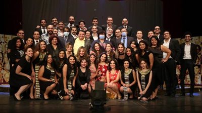 وزيرة الثقافة تتابع شباب 