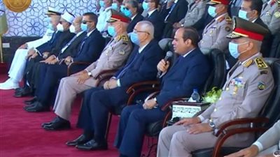 الرئيس السيسي: لا أحد من الخارج يستطيع أن يعتدي على مصر لقوة جيشها ووعي أبنائها