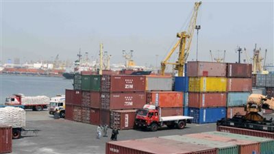 حركة تداول الحاويات بميناء الإسكندرية