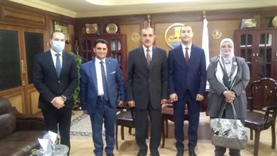  محافظ كفرالشيخ يناقش خطة التعليم للتطوير