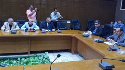 اجتماع تنسيقي بين مديرية الصحة وجامعة العريش لوضع خطة وقائية للطلاب