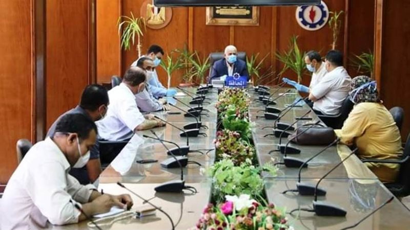 جانب من لقاء محافظ