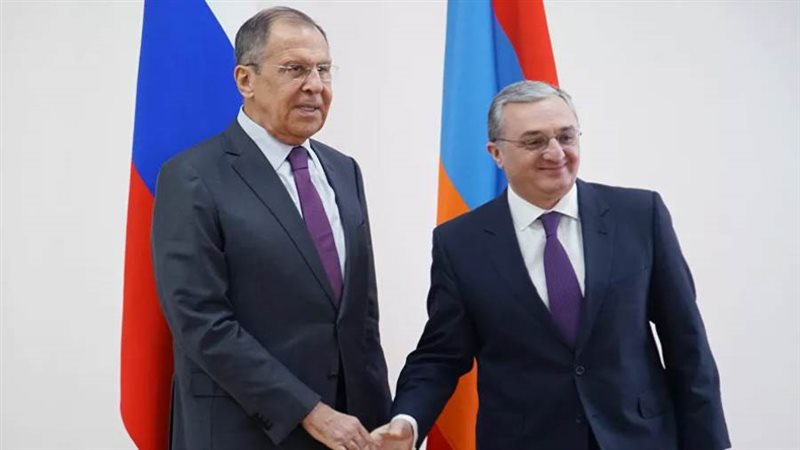 لافاروف يلتقي وزير