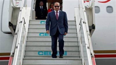 الرئيس السيسي يعود إلى أرض الوطن بعد المشاركة في القمة الثلاثية بنيقوسيا