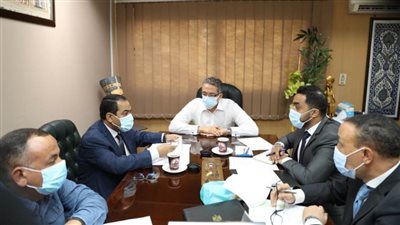 العناني يستقبل رئيس الجهاز المركزى للتنظيم والإدارة