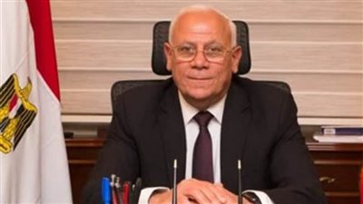 محافظ بورسعيد يبحث سبل رفع كفاءة المنشآت السياحية 