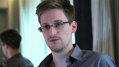 إدوارد سنودن يحصل على تصريح إقامة دائمة في روسيا
