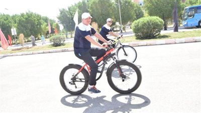 بماراثون سباق الدراجات الهوائية جامعة سوهاج تختتم معسكرها الطلابي 