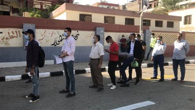 محافظ أسيوط: انتظام التصويت في لجان انتخابات النواب وسط إجراءات احترازية