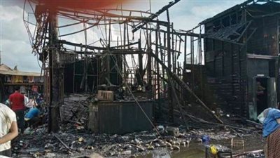 حريق هائل يلتهم عددًا من المحلات بمحطة مصر بالإسكندرية