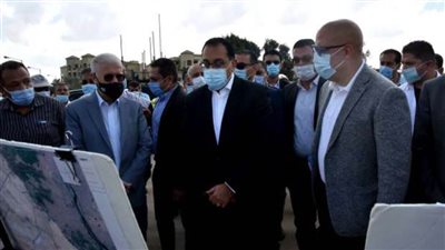 رئيس الوزراء يتفقد أعمال تطوير محاور وطرق مدينة السادس من أكتوبر