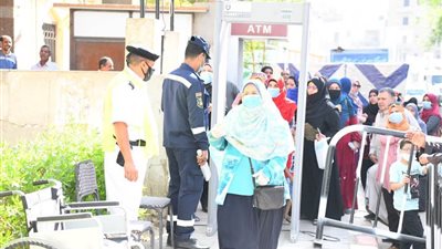 عمليات «الشعب الجمهوري»: النساء وكبار السن يتصدرون الصفوف الأولى في الانتخابات 