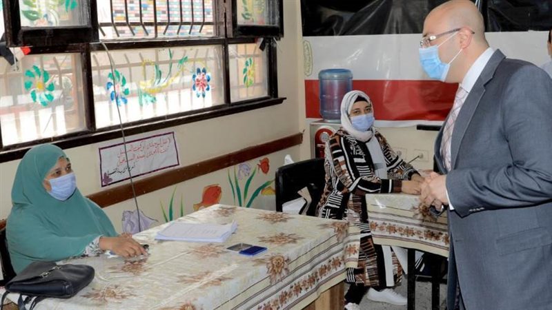 محافظ بني في إحدى