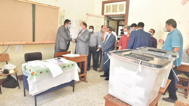 محافظ أسيوط يتفقد