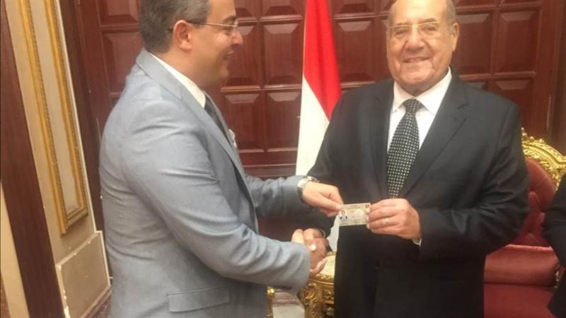 نقيب الاعلاميين يتسلم