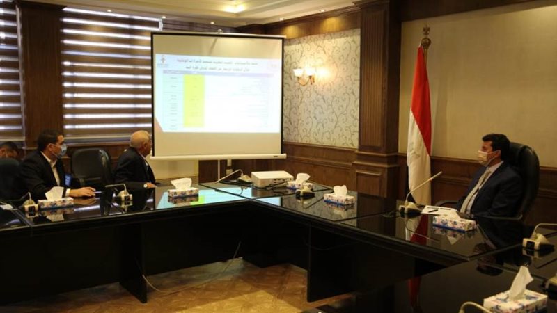 وزير الرياضة يجتمع