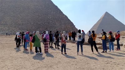 رئيس هيئة قصور الثقافة يتفقد أنشطة ثقافة الطفل  