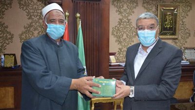  أوقاف المنيا تهدي 