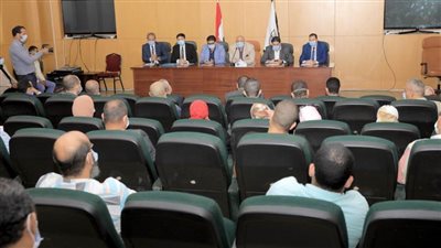  266 وحدة صناعية يقدمها مؤتمر 