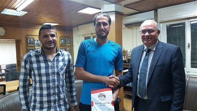 في أولى صفقاته.. الأولمبي يضم مهاجم الزمالك السابق