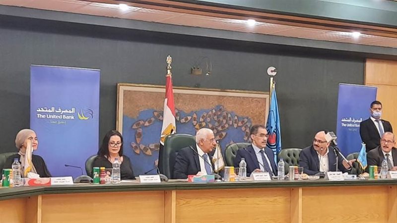 نقيب الصحفيين و أشرف